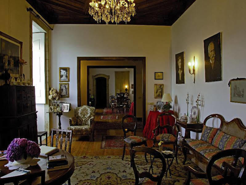 Casa Das Torres De Oliveira เมเซาฟริโอ ภายนอก รูปภาพ