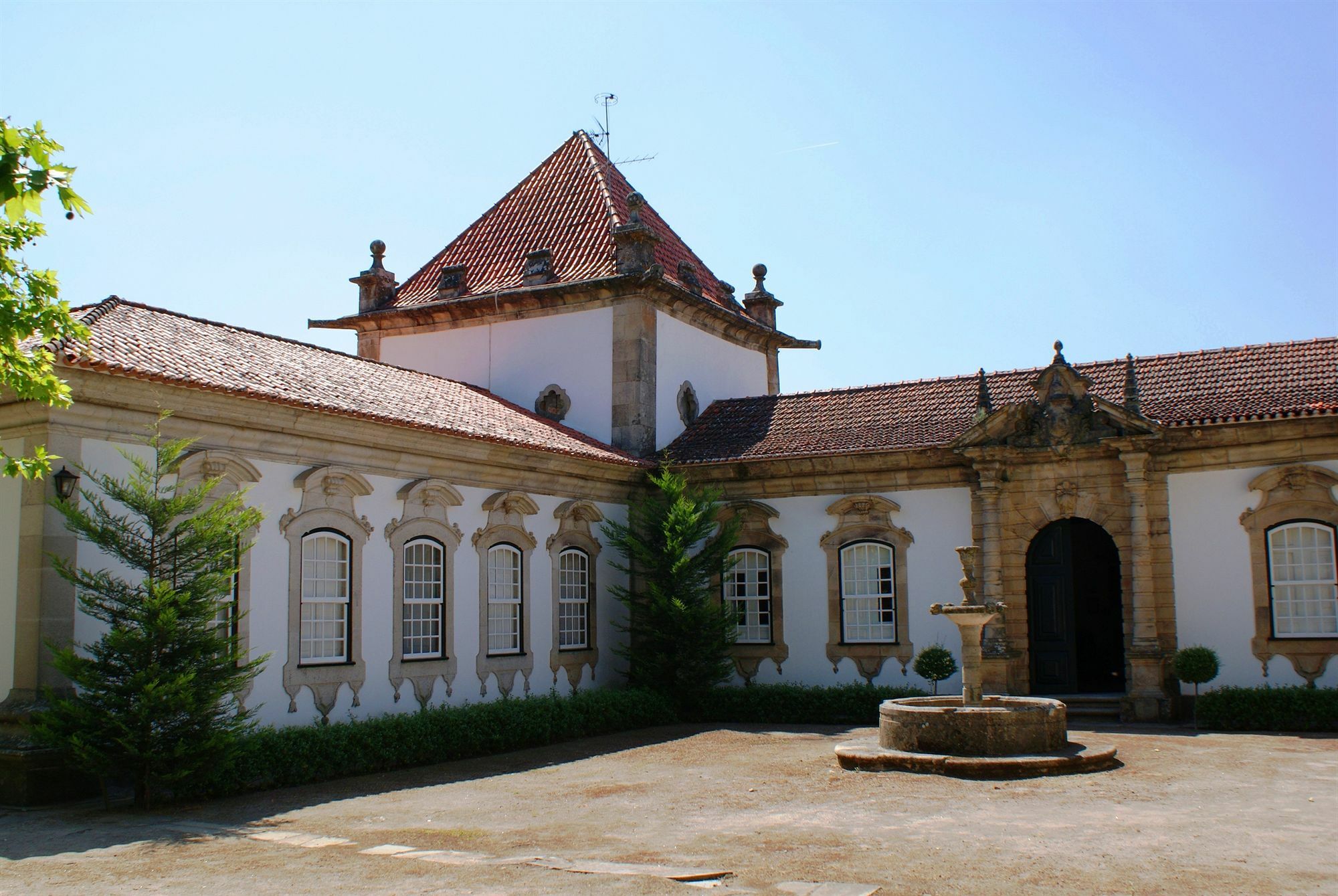 Casa Das Torres De Oliveira เมเซาฟริโอ ภายนอก รูปภาพ